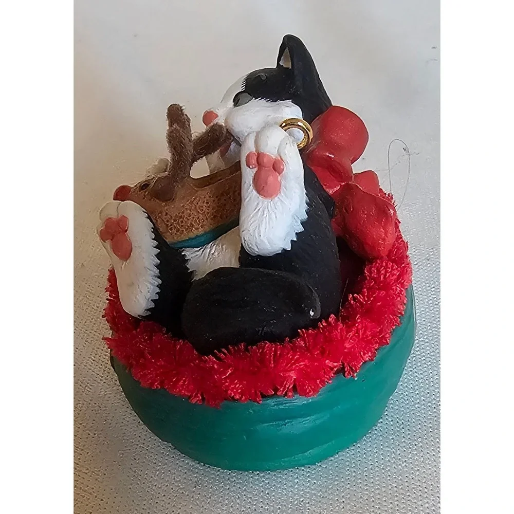 VTG Hallmark Keepsake 2007 Christmas Ornament Tuxedo Cat Reindeer Green Black
